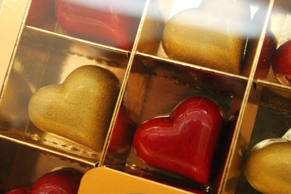 Chocolade hartjes bonbons - Prana Puur | Cadeau winkel Roden