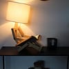 zittende tafellamp emil design tafellamp houten lamp met kap