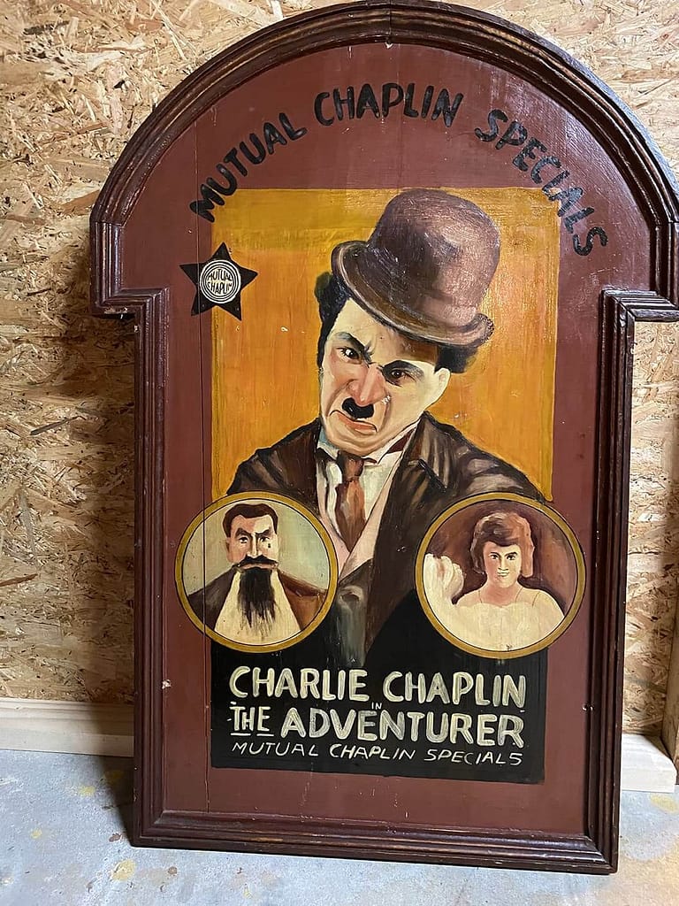 Bord 'Mutual Chaplin Specials'